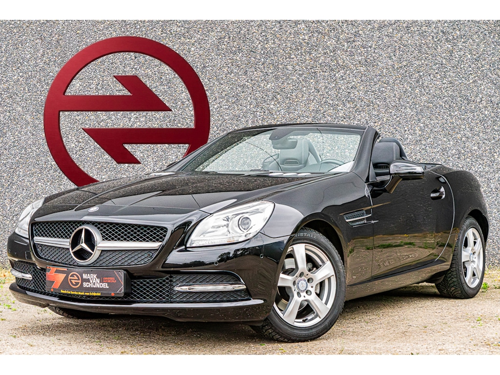 Mercedes-Benz SLK 200 Roadster Automaat / Leder / Nekverwarming / Climate Control / Cruise Control / Sportstuur / Navigatie / Windschermen / Parkeersensoren V+A