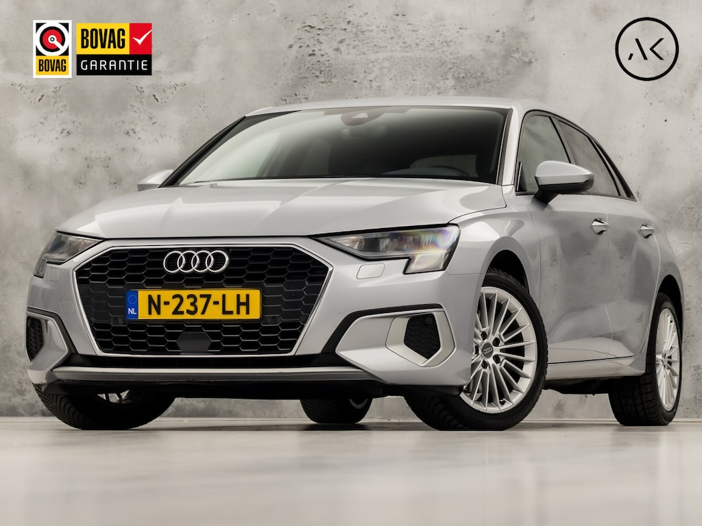 Audi A3 Sportback 30 TFSI Sport (APPLE CARPLAY, GROOT NAVI, CAMERA, ELEK STOEL, ADAPTIVE CRUISE, STOELVERWARMING, SPORTSTOELEN, GETINT GLAS, KEYLESS START, NIEUWSTAAT)