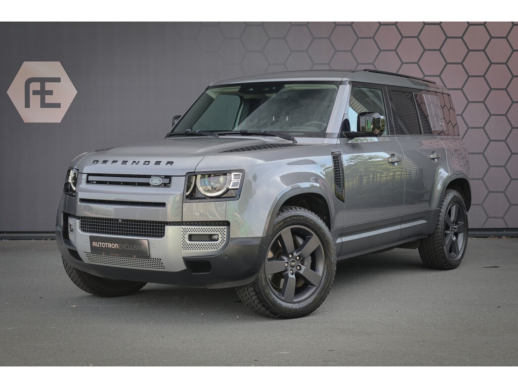Land Rover Defender 110 P400e | PANORAMADAK | STOELVERWARMING | COLD CLIMATE PACK INCL. VOORRUIT EN STUURWIELVERWARMING | ELEK. TREKHAAK | LED KOPLAMPEN | VIRTUAL MIRROR | KOELKAST |