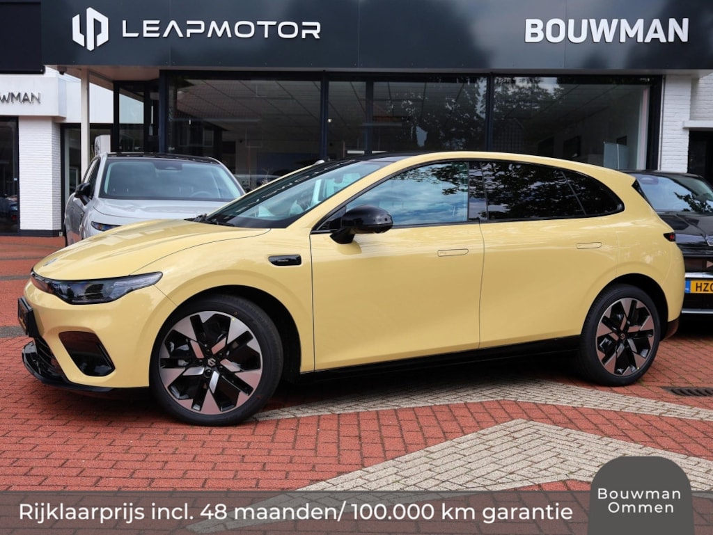 Leapmotor B05 67,1 kWh 218PK Design Demo, Rijklaarprijs | Panoramadak | 360 Camera | Navigatie | Carplay