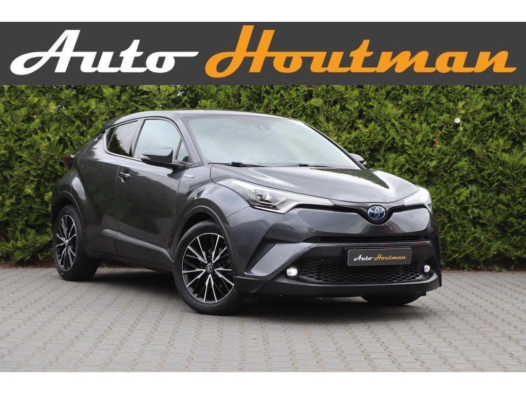 Toyota C-HR / C-HR+ 1.8 Hybrid Plus | CarPlay 📱 | Leder 🛋️ | ACC 🚗 | Trekhaak 🔗 | Camera 📸 | Stoel- & Stuurverwarming 🔥