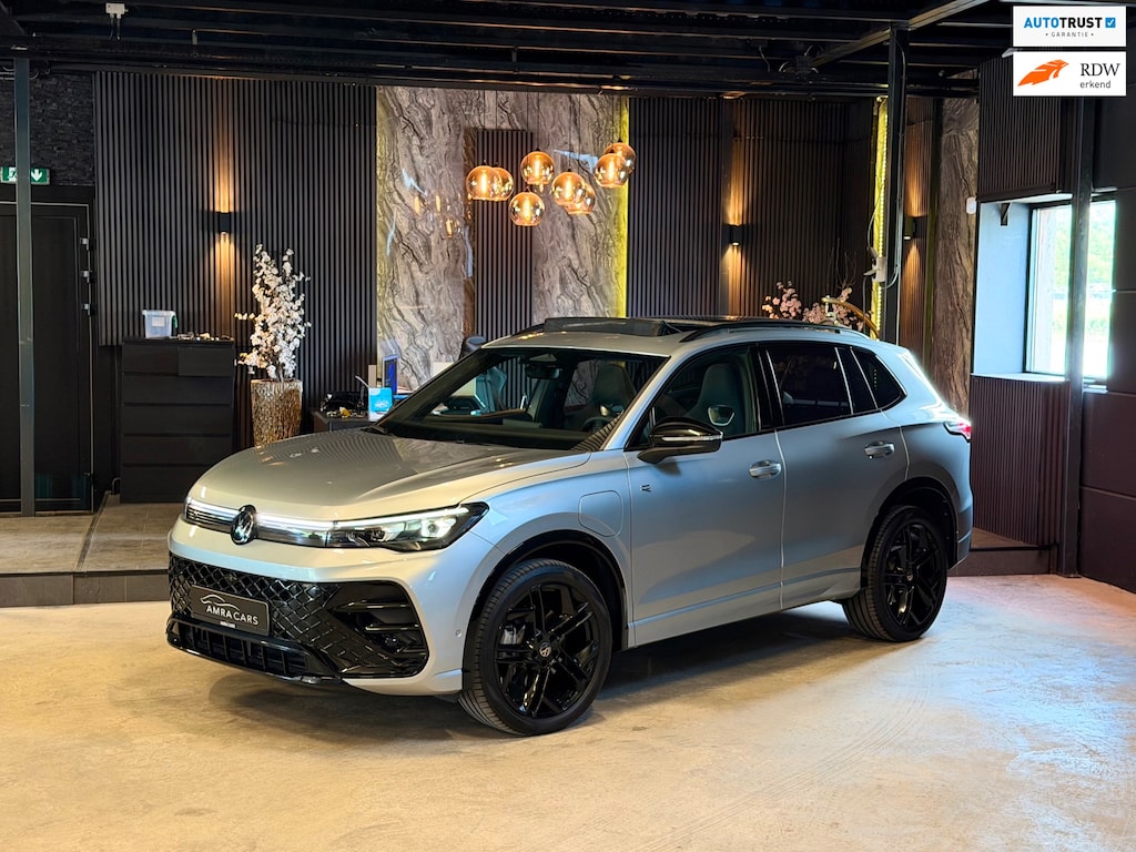Volkswagen Tiguan 1.5 eHybrid 3X R-LINE|Pano|Full options