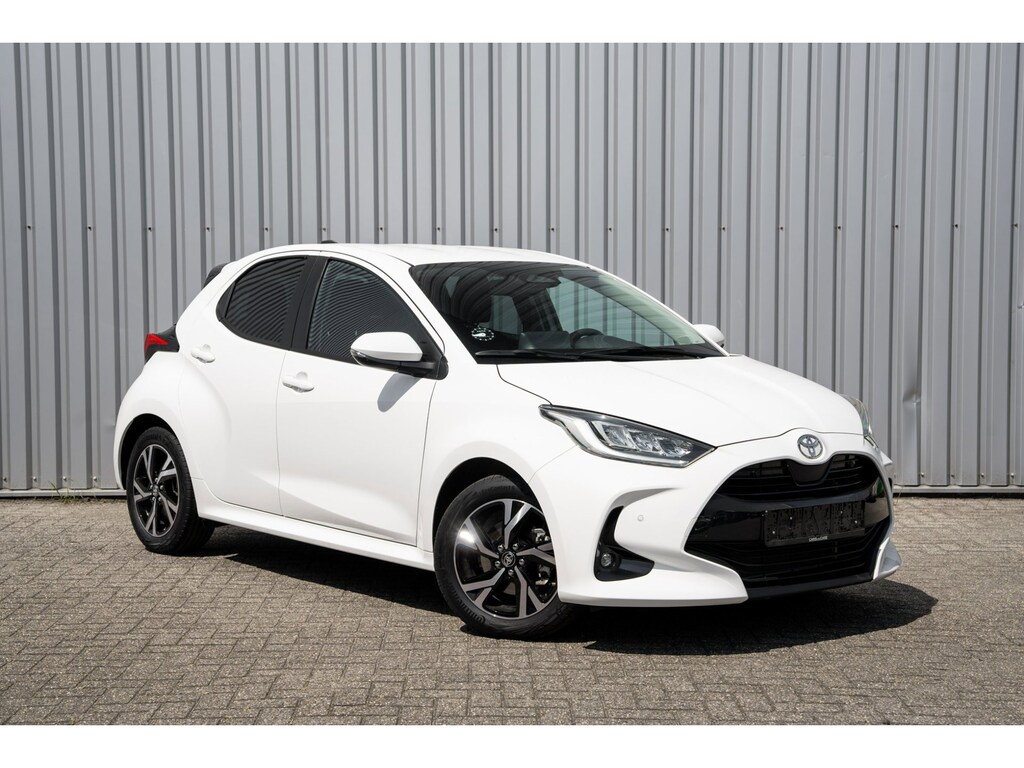 Toyota Yaris 1.5 Hybrid 115 Dynamic + comfort | PDC V+A | Stoelverwarming | Keyless