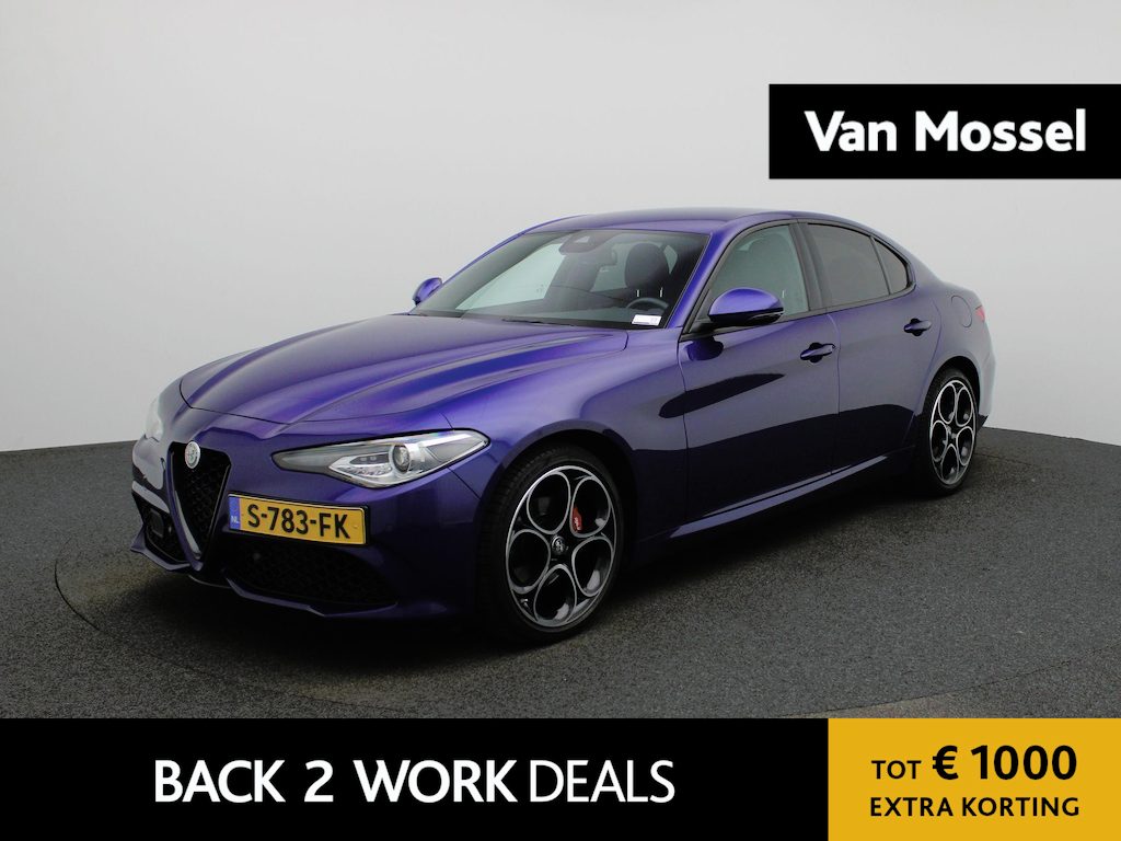 Alfa Romeo Giulia 2.0T Sprint | Automaat | Apple Carplay/Android Auto | Pack rijassistentie (ADAS) - niveau 2 | Actief dodehoek waarschuwingssysteem |  Bi-xenon koplampen | Automatic High Beam | Schakelflippers aan het stuur |