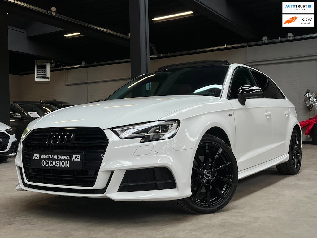 Audi A3 SPORTBACK 35 TFSI Design Luxe Pano/Virtual/Carplay/Automaat