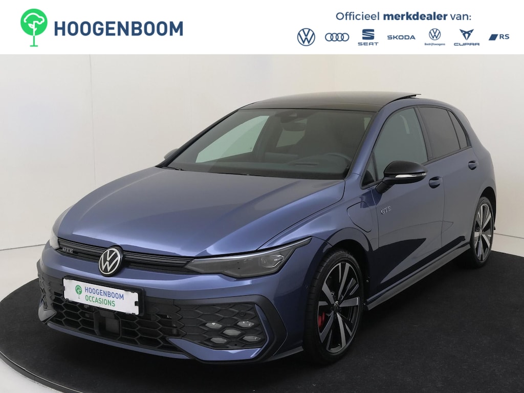 Volkswagen Golf 1.5 eHybrid GTE | SoH 99% | Panoramadak | Trekhaak | Lederen bekleding ‘Vienna’ | Black style | Achteruitrijcamera | Adaptieve demping | Head-up display |