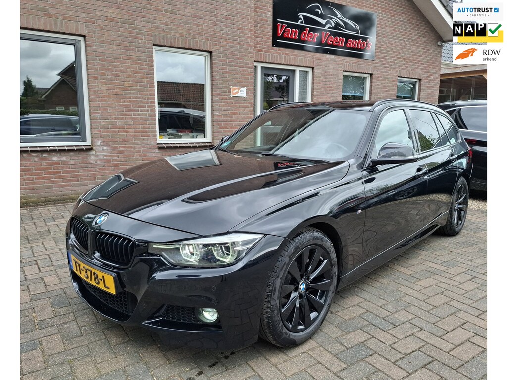 BMW 3-Serie Touring 320i M Sport. O.a. carplay, leder, navi, camera, LED cruise, trekhaak. Dealer onderhouden. Prijs incl garantie