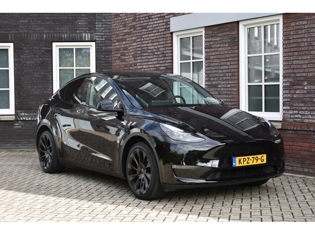 Tesla Model Y Long Range dual motor - AWD -92% SOH Wij zijn op afspraak geopend! Graag bellen voor uw komst.