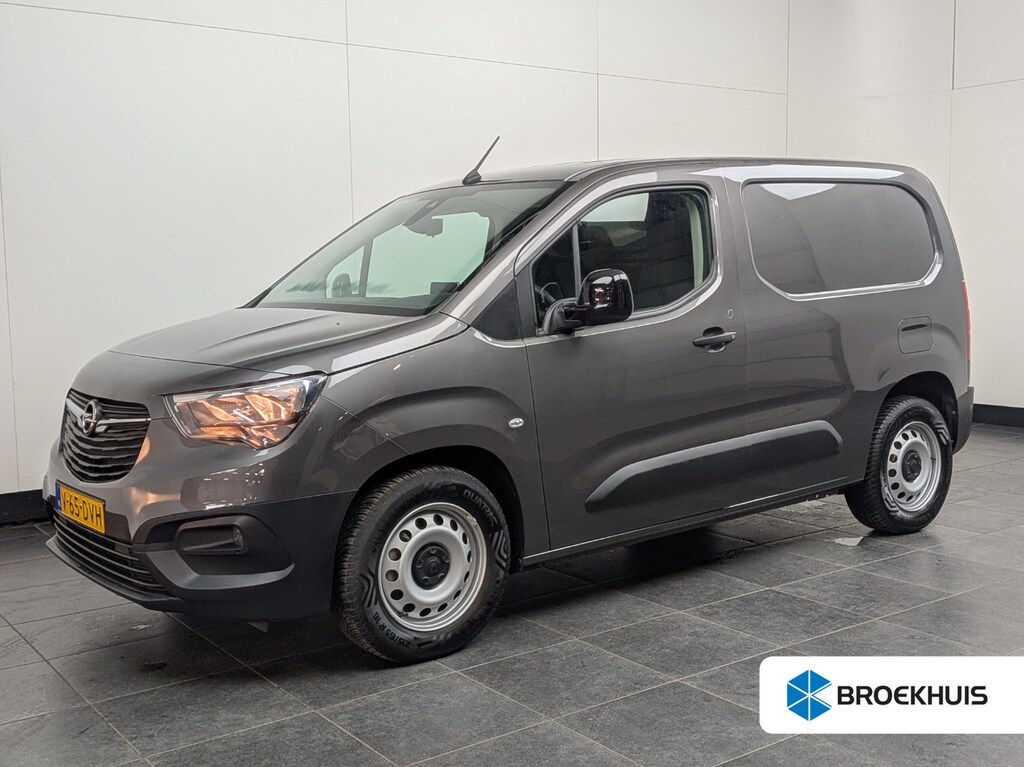 Opel Combo-e Electric 50kWh 136 PK | CAMERA | NAVIGATIE | BETIMMERING | VERWARMD STUUR | VOORVERWARMBAAR | APPLE CARPLAY/ANDROID AUTO |