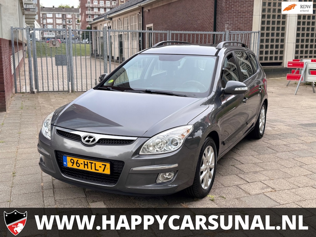 Hyundai i30 CW 1.6i Style, AUTOMAAT, AIRCO, NAP, Nieuwe APK