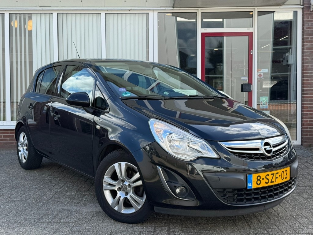 Opel Corsa 1.4-16V Berlin 101 PK 5 Deurs I Nieuwe APK I Stoelverwarming I Stuurverwarming I Airco I Cruise Control