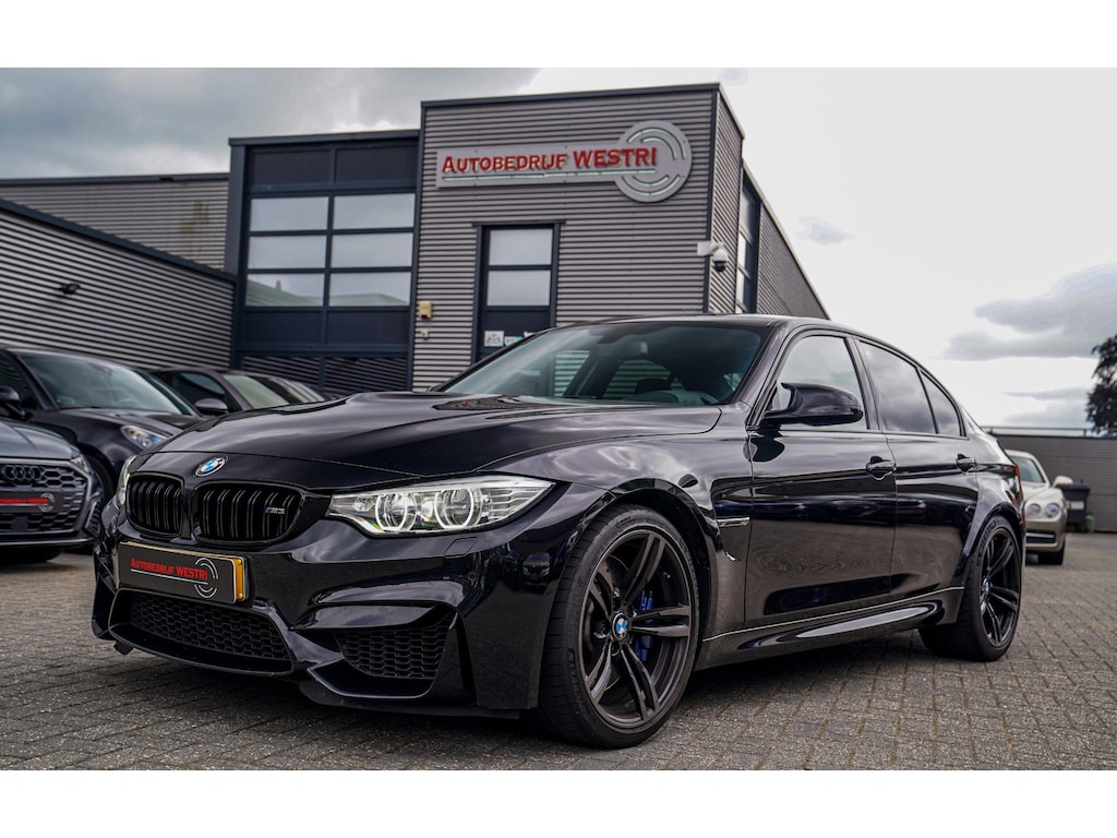 BMW M3 3-serie | Carbon Dak | Origineel NL | BMW LED | M Drivers Package | Camera | 100% onderhouden | Carbon accenten | 431PK |