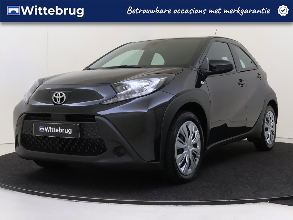 Toyota Aygo X 1.0 VVT-i MT Play