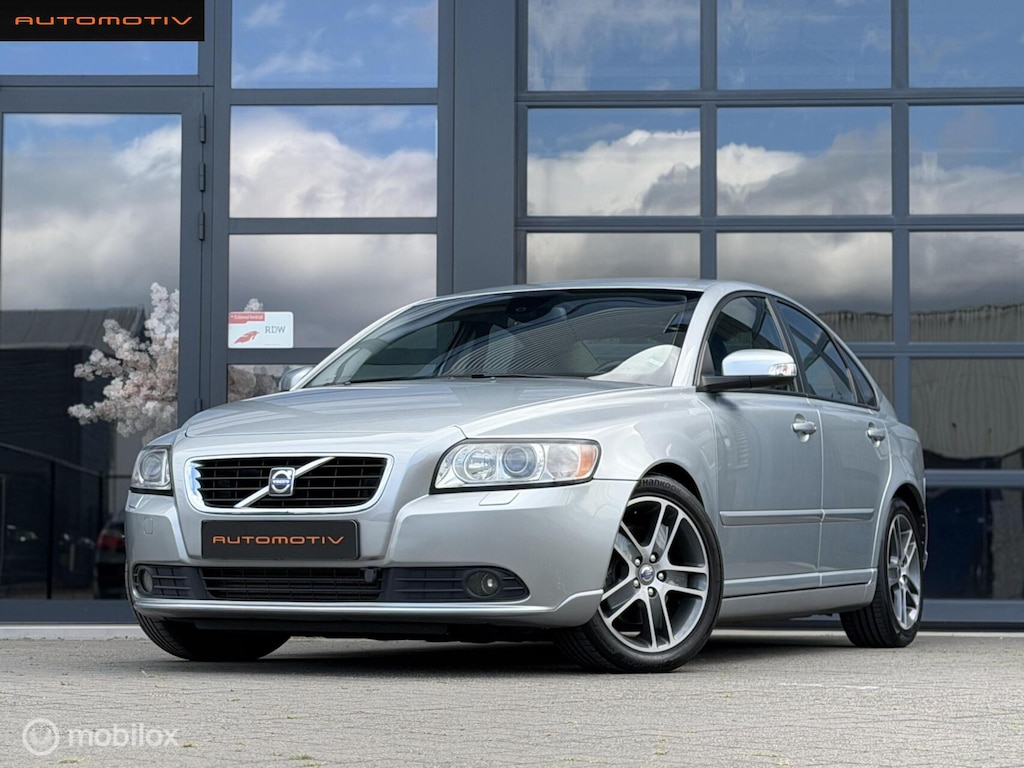 Volvo S40 2.5 T5 Summum AUTOMAAT / LEDER / UNIEKE STAAT