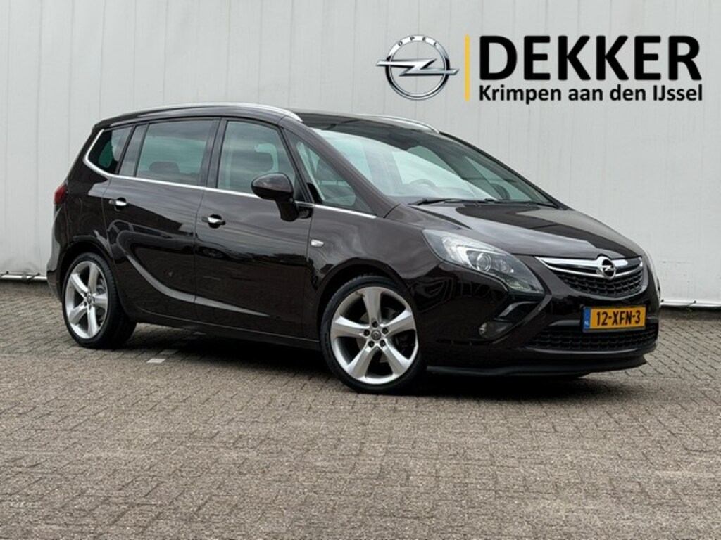 Opel Zafira Tourer 1.4 Turbo Cosmo met Navigatie, AGR, 19inch, Climate Controle