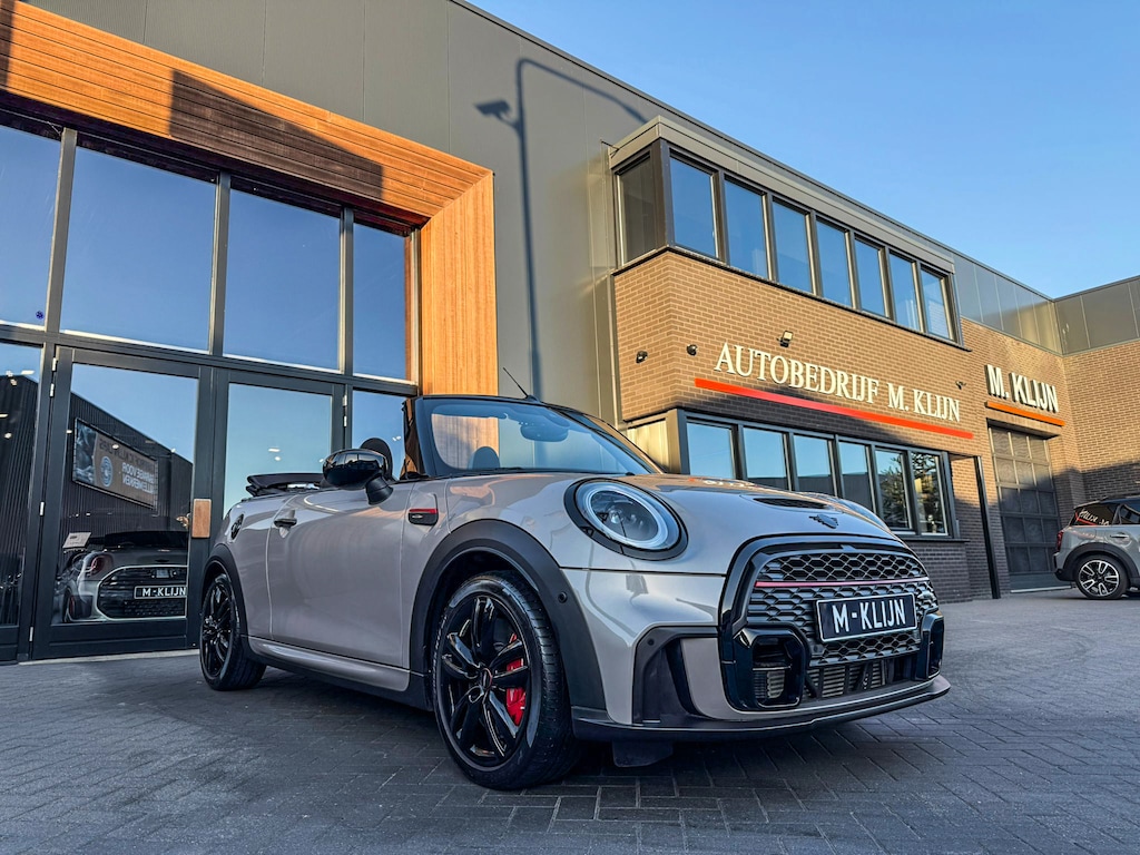 MINI John Cooper Works Cabrio 2.0 JCW Pack 231pk Manual Rooftopgrey/Camera/Uniek