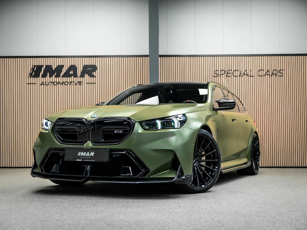 BMW M5 5-serie Touring Unieke kleur, Vossen 23/22 inch,Akrapovic, Carbon pack rondom