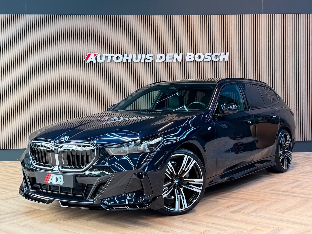 BMW 5-Serie Touring 520i M Sport|Pano|Keyles|HeadUp|360|H&K