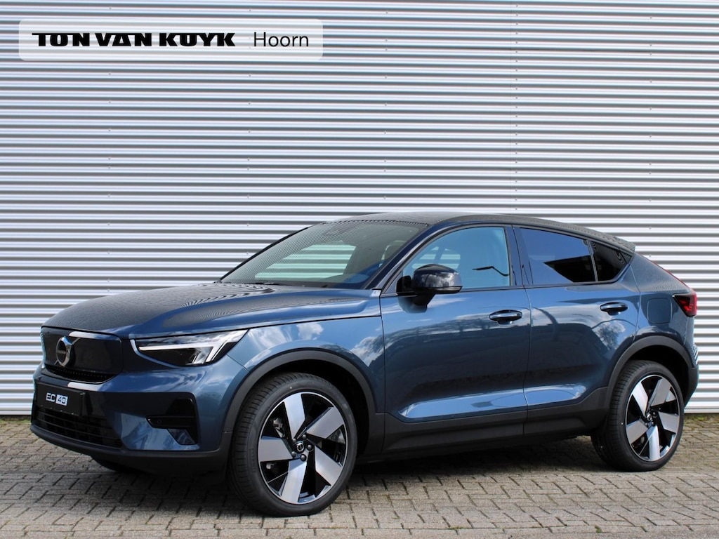 Volvo EC40 Single Motor Extended Range Plus Europa Automaat /  Dak Glossy Black / 20" velgen / Privacy Glass / Microtech Nubuck bekleding
