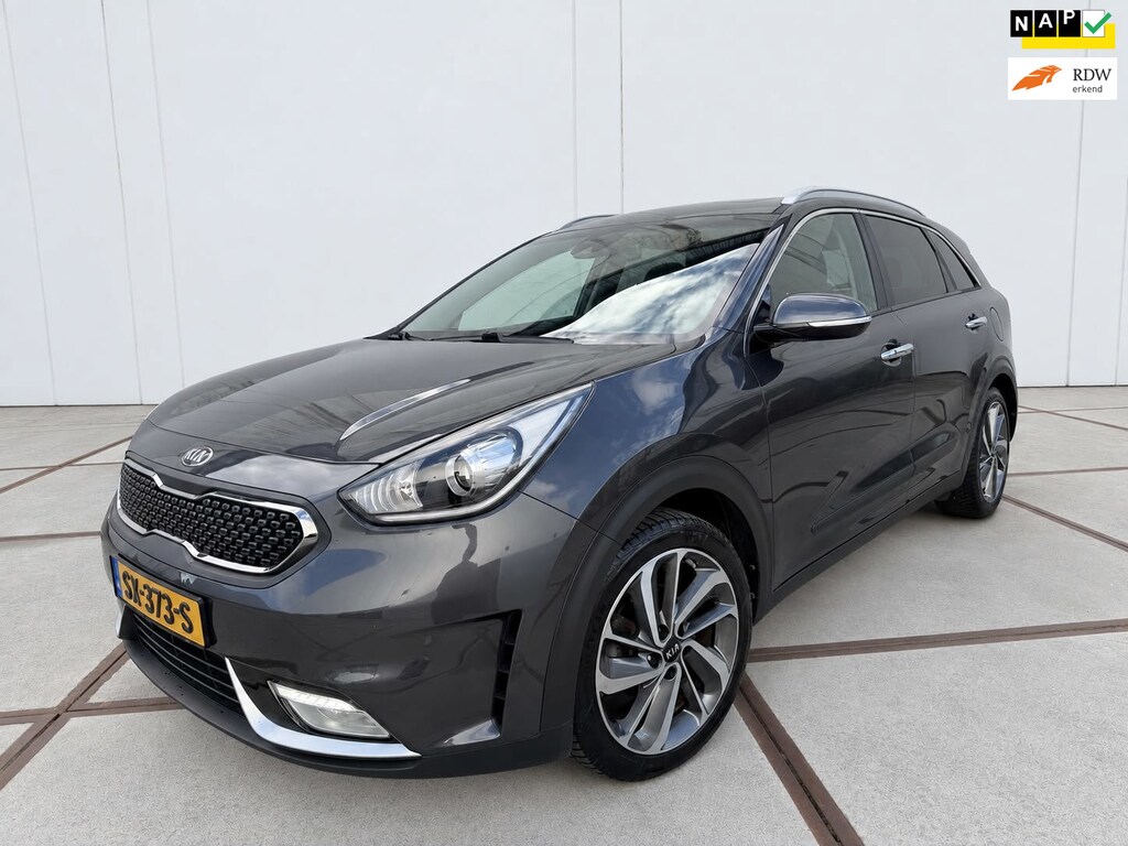 Kia Niro Hybrid 1.6 GDi ExecutiveLine clima - schuifdak - carplay - trekhaak - NAP - LED - half leder - camera