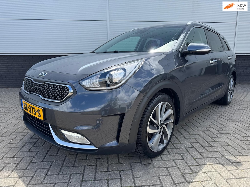 Kia Niro Hybrid 1.6 GDi ExecutiveLine clima - schuifdak - carplay - trekhaak - NAP - LED - half leder - camera