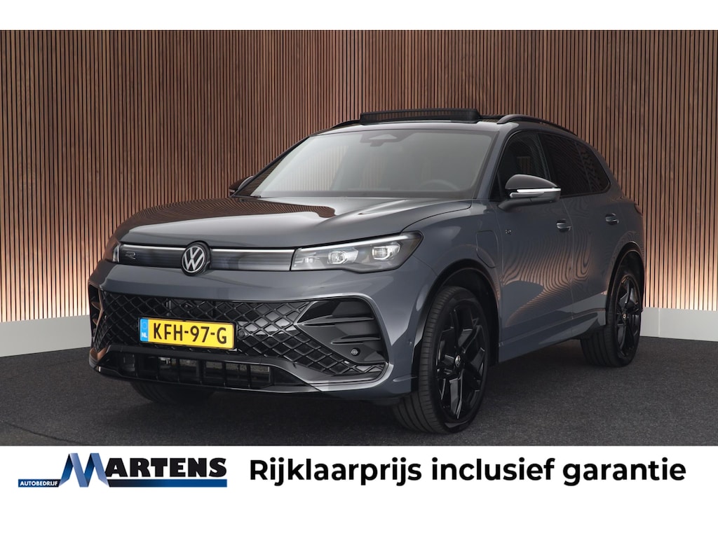 Volkswagen Tiguan 1.5 272pk eHybrid R-Line Edition Black Style Trekhaak 360Camera Keyless Massage Virtual Cockpit Panoramadak Navigatie