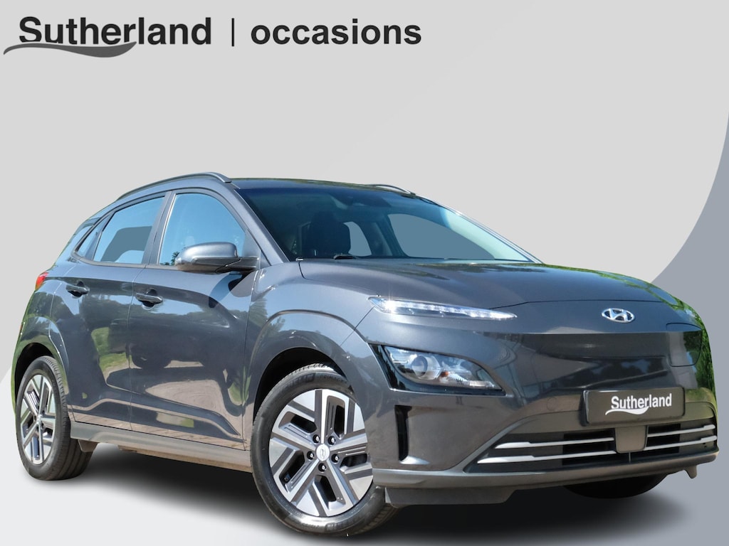 Hyundai Kona Electric EV Fashion 64 kWh | 204 PK | SOH 95% | Adaptive cruise control | Achteruitrijcamera | Keyless entry | LED verlichting | DAB ontvanger | Bluetooth telefoonverbinding | Navigatie | Lichtmetalen velgen