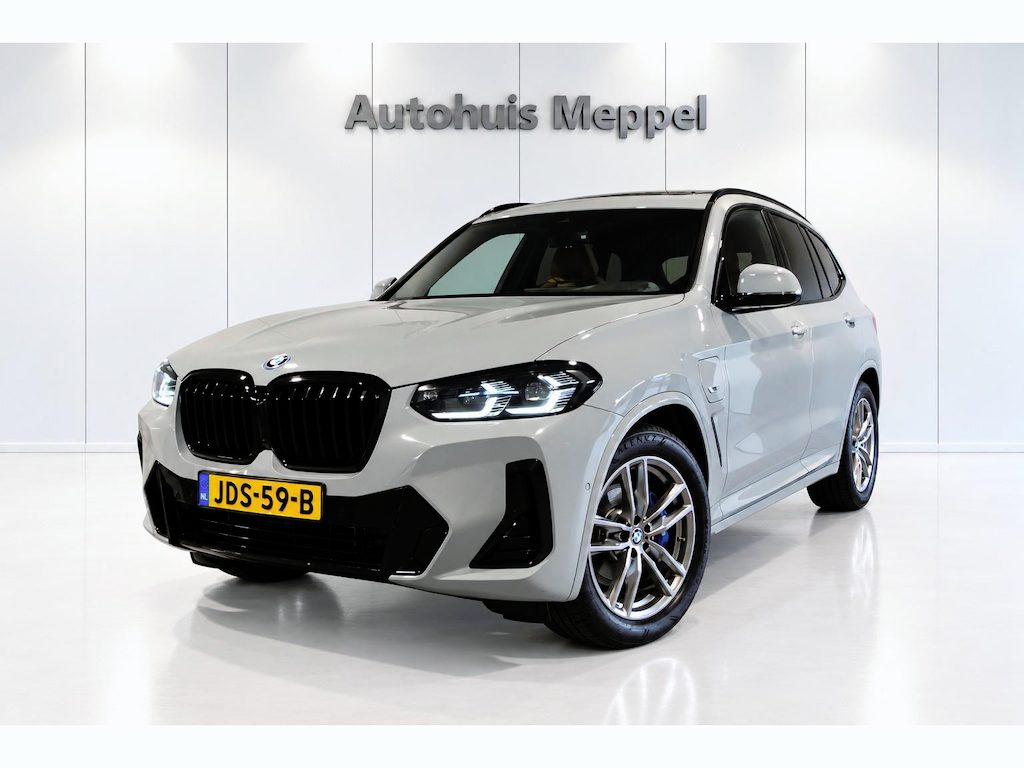 BMW X3 xDrive30e M-Sport*SpecM-Stoelen*Carplay&Android*HUD*PANO*LED+
