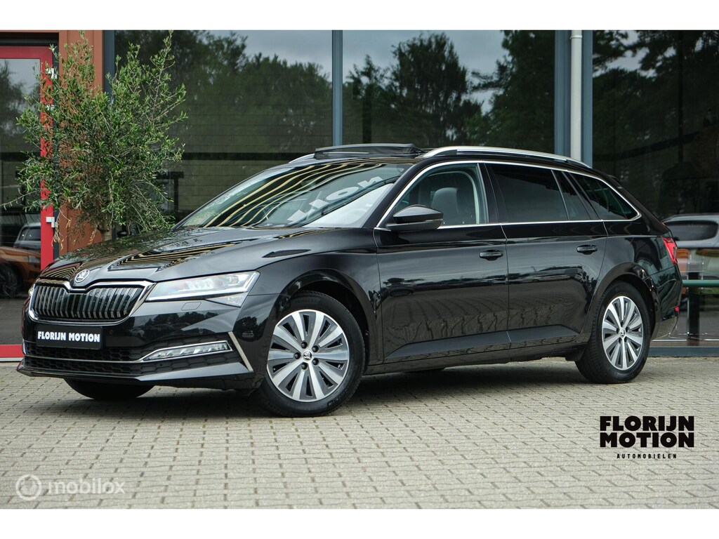 Skoda Superb Combi 1.4 TSI iV Business Edition Plus | Pano | Vol leder | Memory | Camera | Ambiant | Trekhaak | Super netjes | Virtual | ACC | Stoel en stuurwielverw.