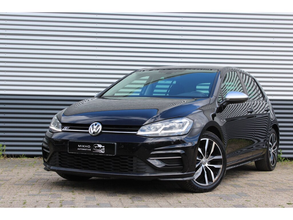 Volkswagen Golf 1.0 TSI R-Line | Virtual dashboard | LED Licht | Sfeerverlichting | Adaptive cruise control |