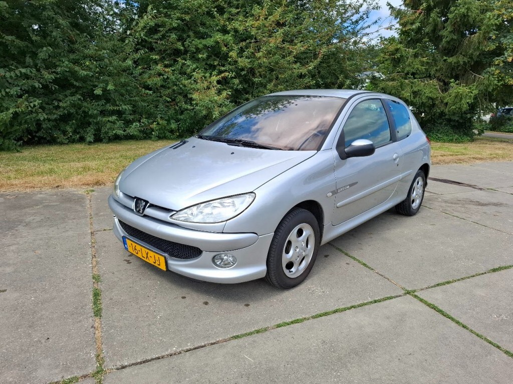 Peugeot 206 1.4 QUIKSILVER
