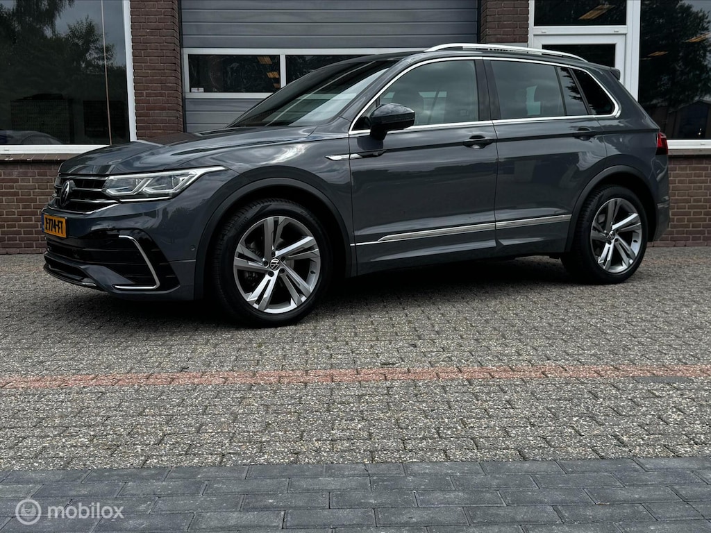 Volkswagen Tiguan 1.5 TSI R LINE DSG PANO/CAMERA/LED/ECC
