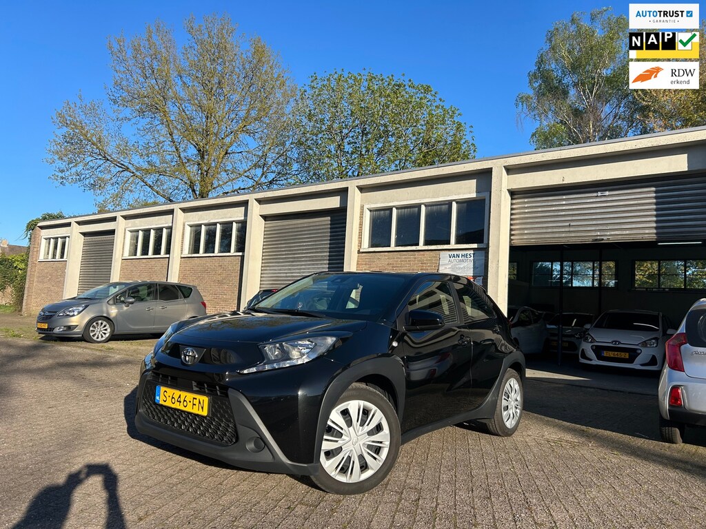 Toyota Aygo X 1.0 VVT-i MT Play Airco/ Cruise control/ Camera/ NAP!