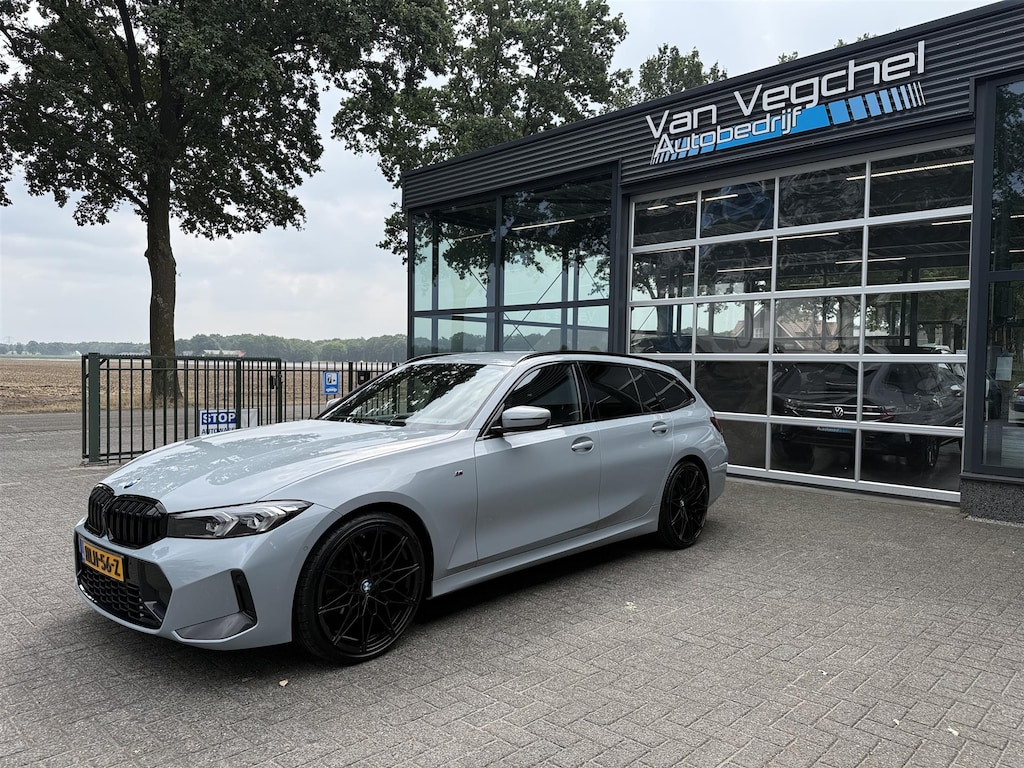 BMW 3-Serie Touring 318i M-Sport / Camera / Brooklyn Grey / Apple Carplay - Android Auto / Elect. achterklep