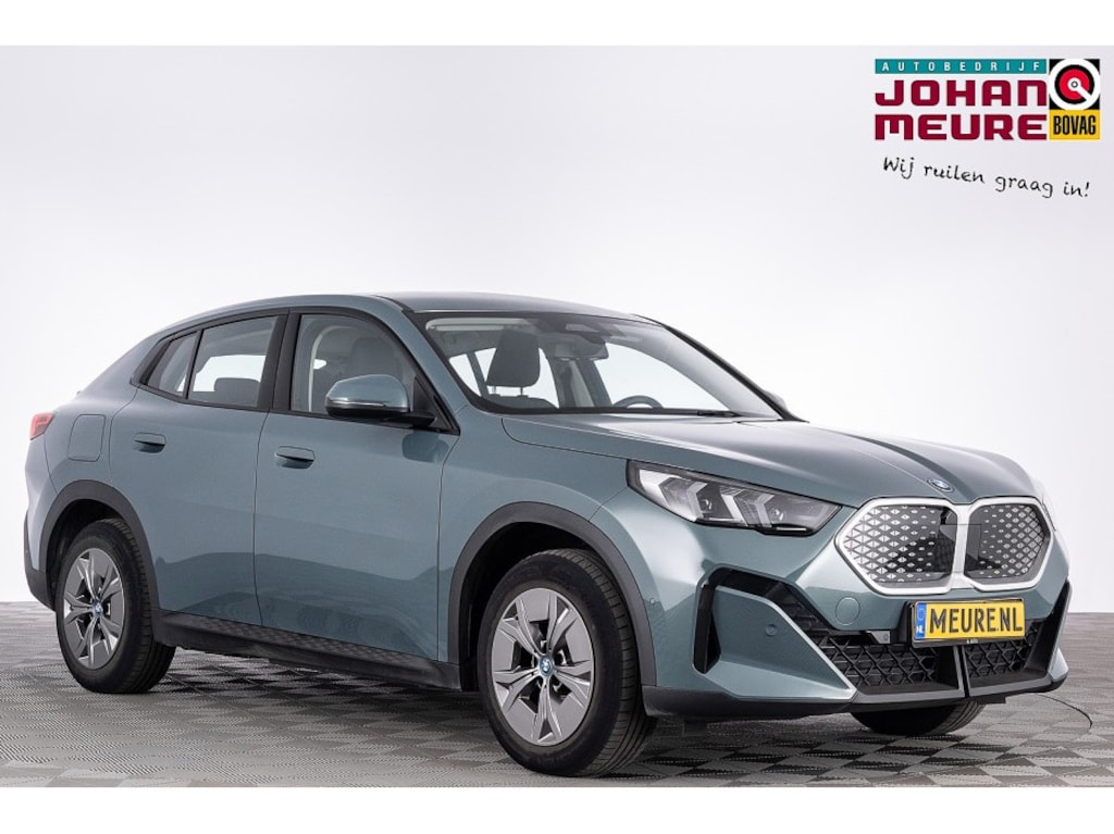 BMW IX2 eDrive20 67 kWh | Full LED | NAVI | PDC | ECC | SOH: 97.1%