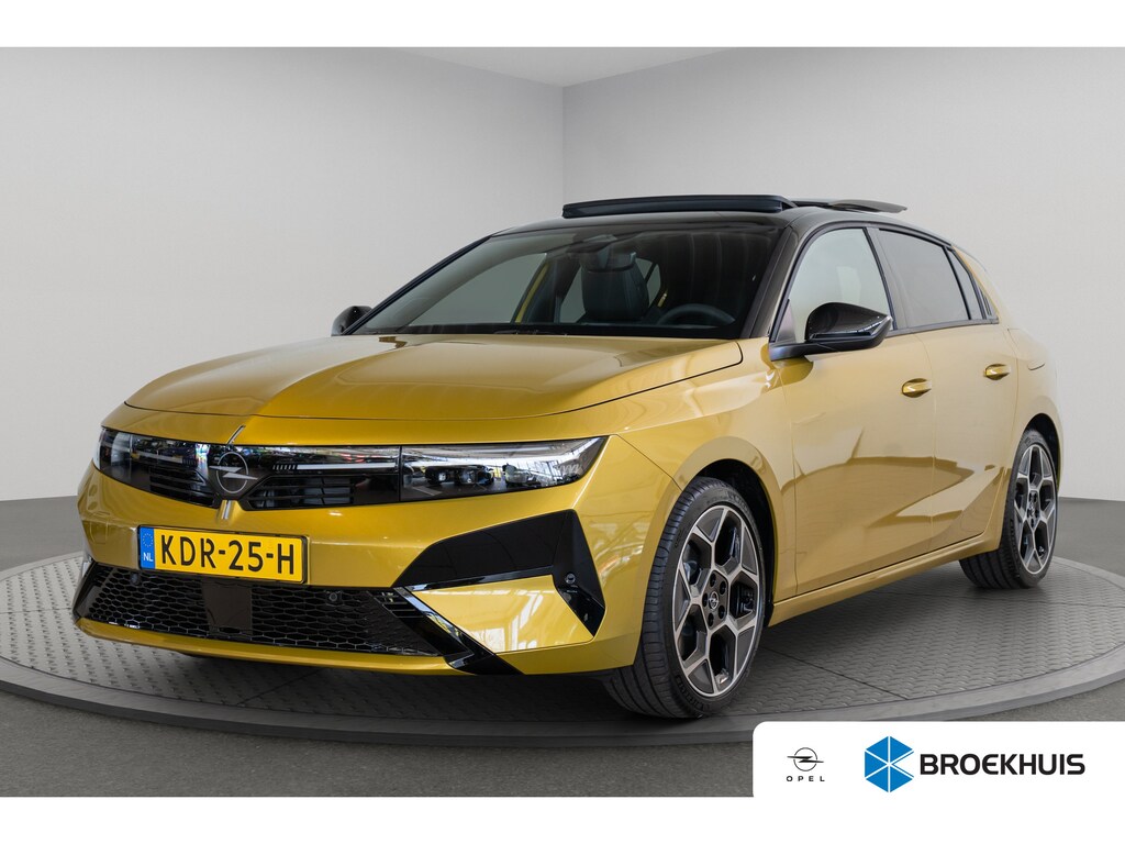 Opel Astra 1.6 Turbo Plug In Hybrid Ultimate | Schuif-Kanteldak | Suede Bekleding | Camera | Navigatie | Head-Up | Verwarmde Stoelen | LED |