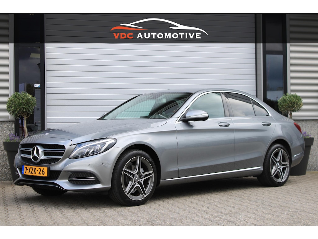 Mercedes-Benz C-klasse 180 LED | Parkeersensoren | Cruisecontrol | 18" AMG Velgen | Privacyglas