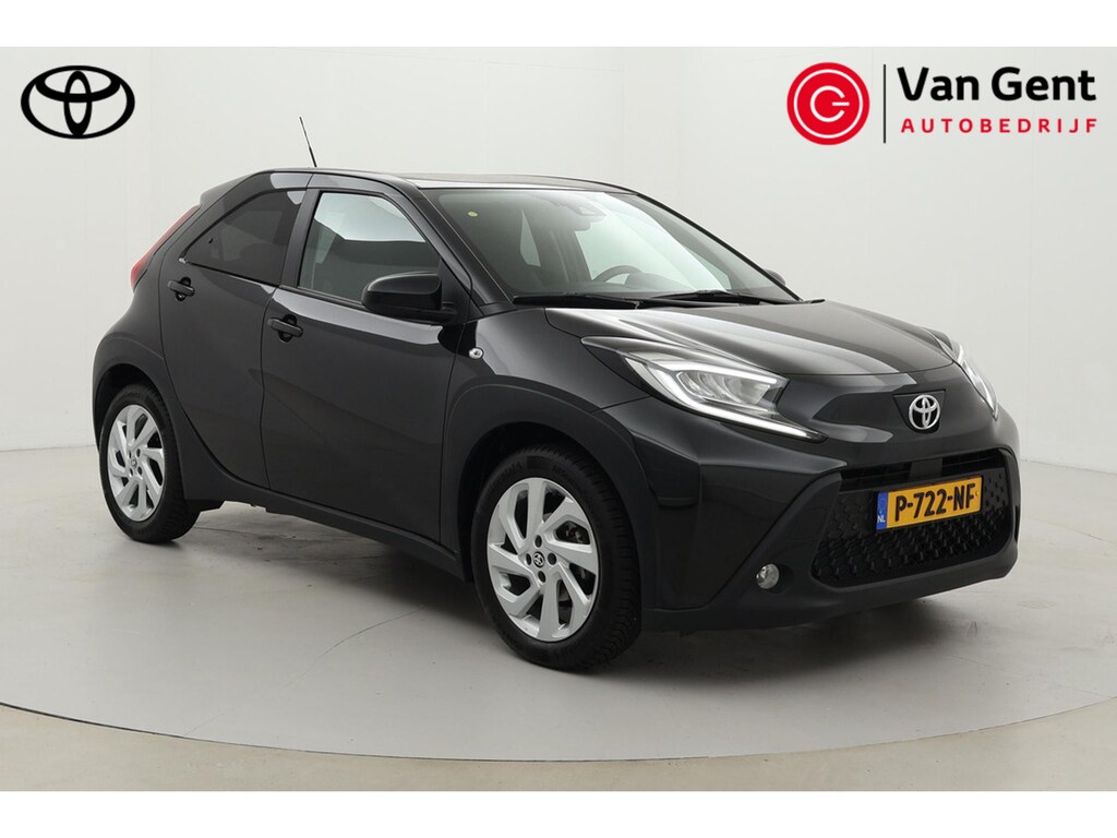 Toyota Aygo X 1.0 VVT-i MT first | Apple Carplay / Android Auto | LED | Adaptive Cruise | Clima | Camera | 17 inch | Privacy glas