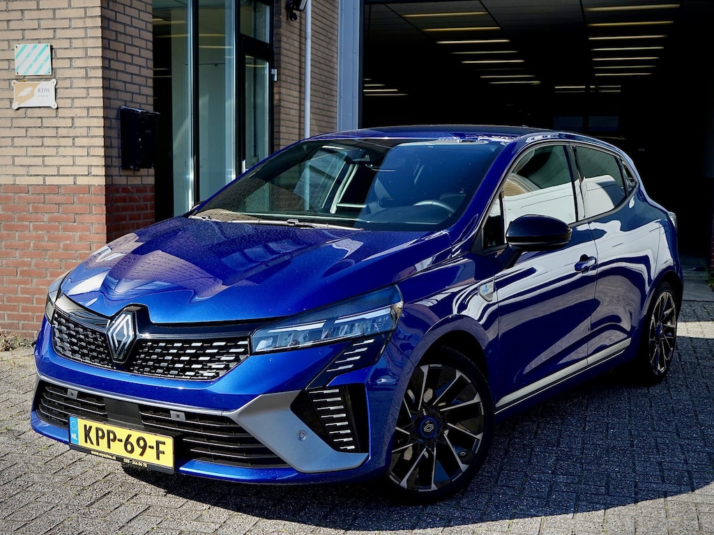 Renault Clio 1.6 E-Tech Full Hybrid 145 esprit Alpine Trekhaak|Fabrieksgarantie|Blue Iron|Navi|360°Camera|Carplay|Dodehoek Detectie