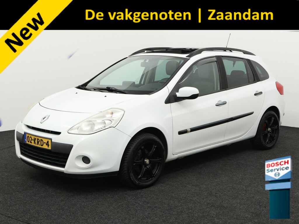 Renault Clio Estate 1.2 TCE Expression Airco, Elektrisch glazen schuif-/kanteldak, Buitenspiegels elektrisch verstel- en verwarmbaar, Dakrails, Navigatiesysteem uitneembaar Ruime en praktische gezinsauto met veel bagageruimte en comfortabele rijeigenschappen. Zuinige benzinemotor, ideaal voor dagelijks gebruik, vakantie of het hele gezin.