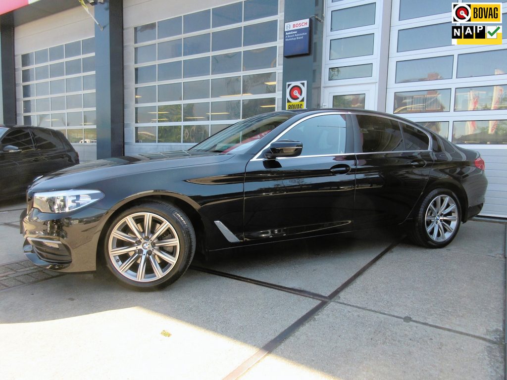 BMW 5-Serie 520i Executive Edition / Navi Prof. / D-Glas