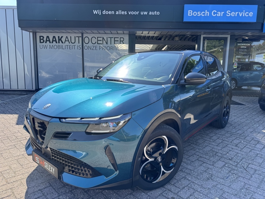 Alfa Romeo Junior 1.2 T Hybrid Ibrida Speciale | Pack Techno | Stoelverwarming