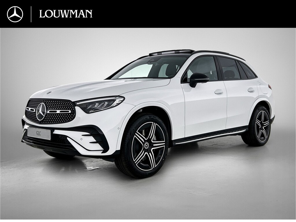 Mercedes-Benz GLC 300e 4MATIC Business Solution AMG | Advanced plus | Nightpakket | Trekhaak | Panoramaschuifdak | Treeplanken | Middenconsole metaalstructuur | 20 inch vijfspaaks lichtmetalen AMG-velgen |