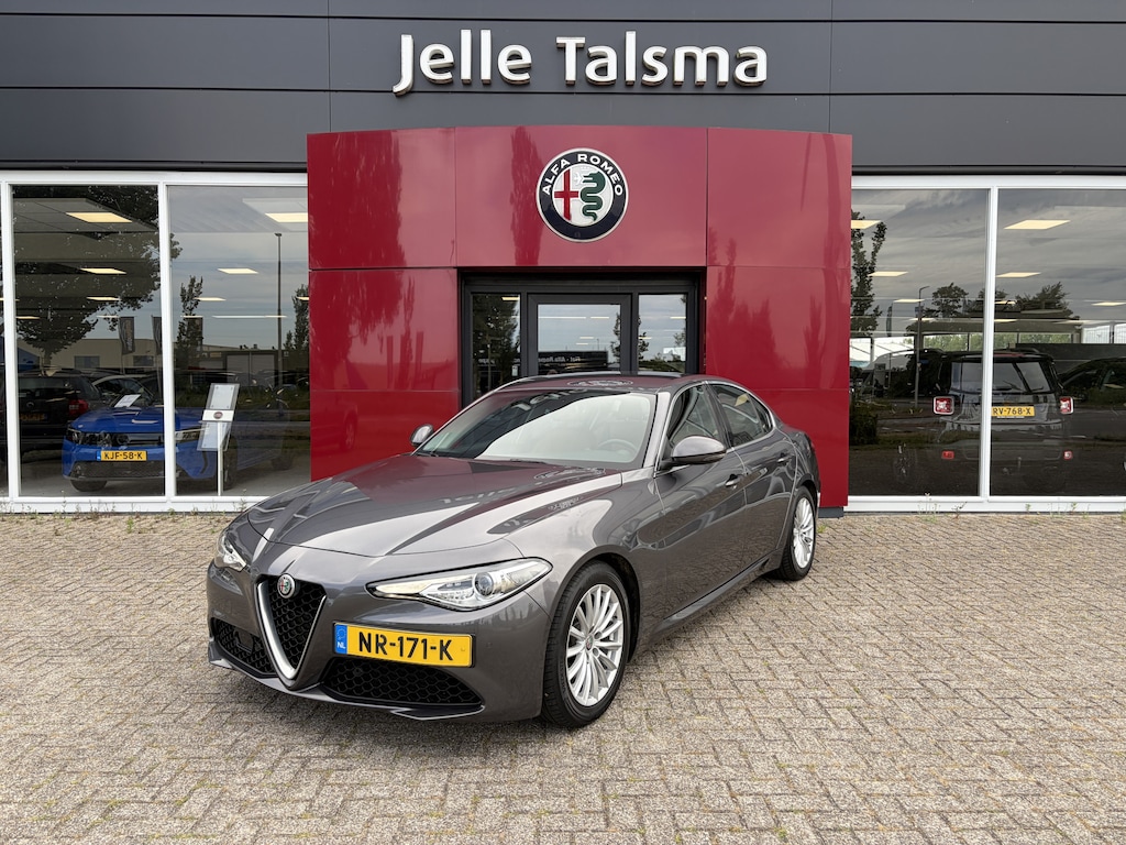 Alfa Romeo Giulia 2.0T Super | Climate Control | Navigatie | Afneembare Trekhaak |