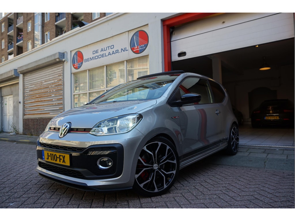 Volkswagen Up! 1.0 TSI GTI | Pano-dak | ca € 3.000,- upgrades | Sfeerverlichting | High Performance Audio |