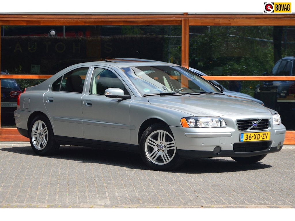 Volvo S60 5 Cilinder 2.0T Summum | Schuifdak | Perfect onderhouden | Benzine/LPG | Leer | Automaat | Cruise | Youngtimer