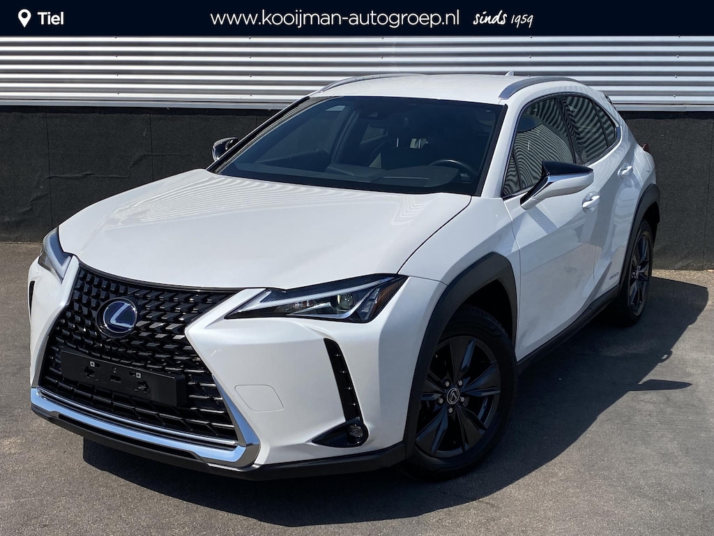 Lexus UX 250h Comfort Business Apple Carplay en/of Android auto navigatie, Achteruitrijcamera, LMV, Adaptieve cruise control, Climate control