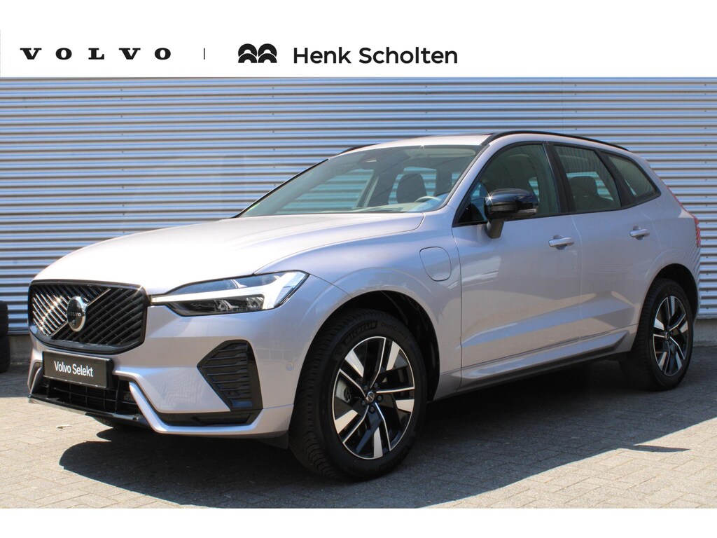 Volvo XC60 T6 Plug-in hybrid AWD Plus Dark | Trekhaak | Head up display | 360 graden camera | Premium audio by Harman Kardon | Verwarmbare voorstoelen stuurwiel en achterbank