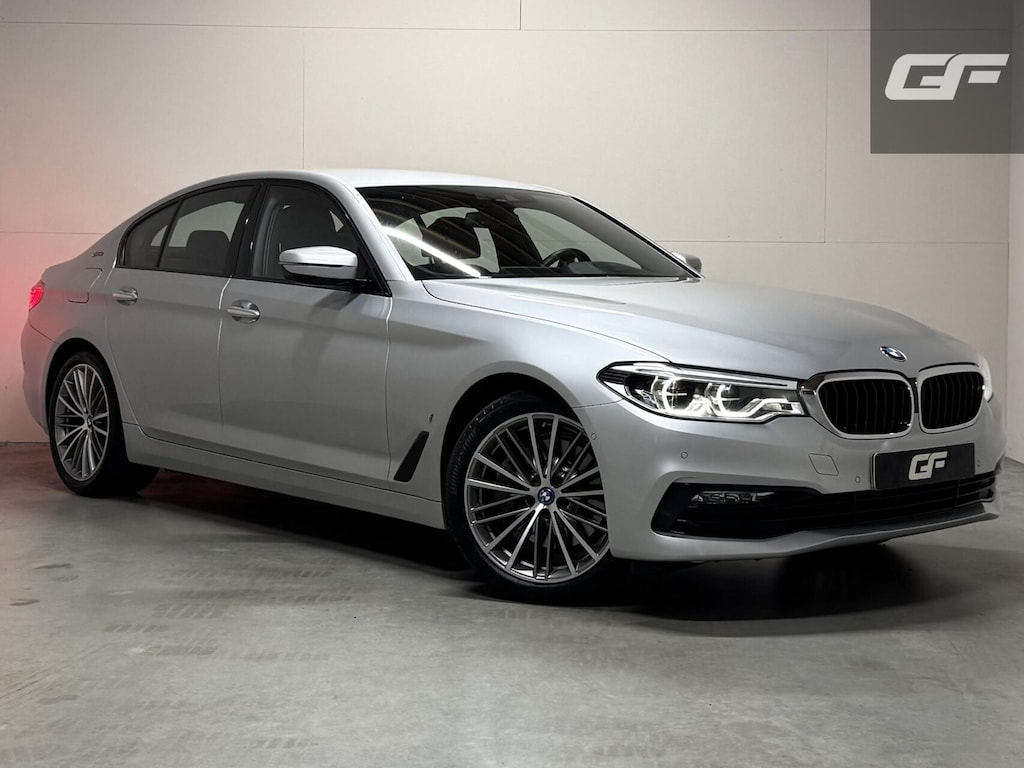 BMW 5-Serie 530e iPerformance M-Sport Leer Sfeer CarPlay Memory