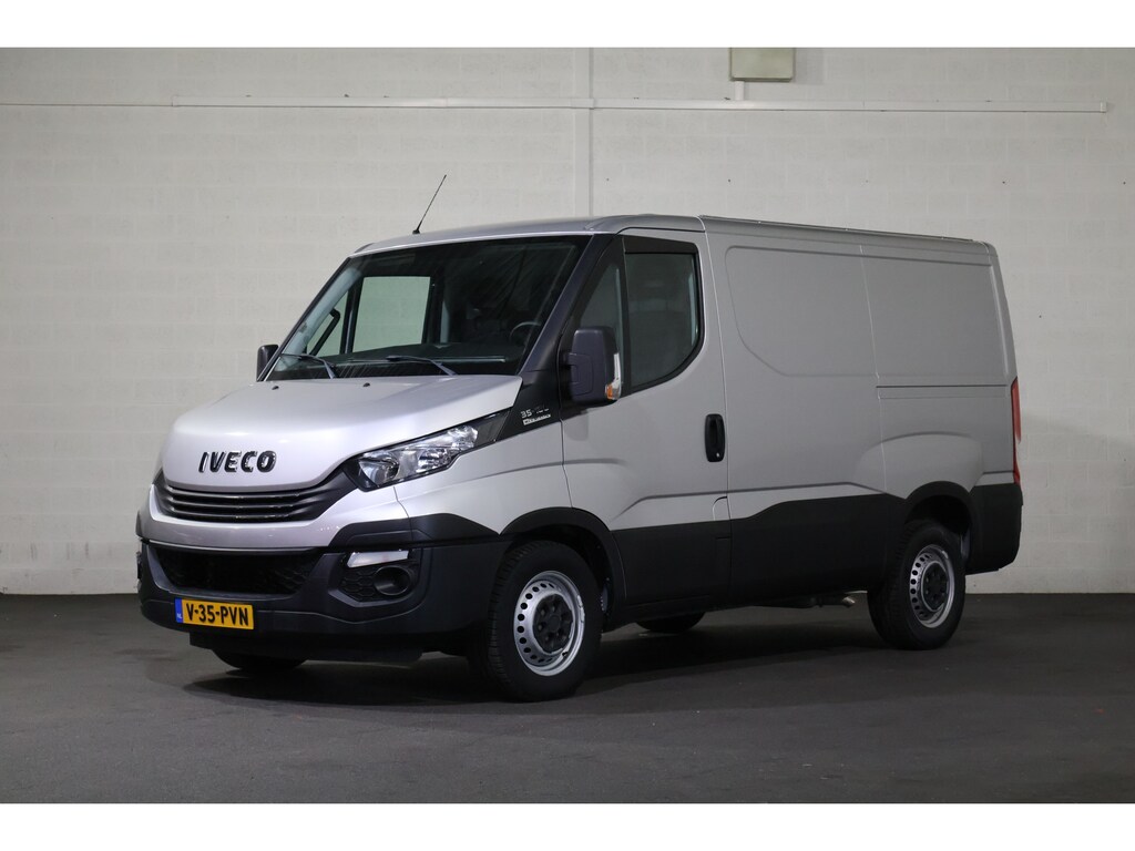 IVECO Daily 35S18 3.0 Hi-Matic Automaat 3.5T Trekhaak